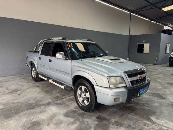 CHEVROLET S10 2.4 MPFI EXECUTIVE 4X2 CD 8V FLEX 4P MANUAL CHEVROLET S10 2.4 MPFI EXECUTIVE 4X2 CD 8V FLEX 4P MANUAL